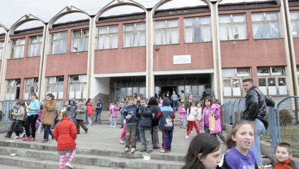 СТРАТЕГИЈЕ ЈОШ НЕМА: У ЦГ нису донете мере за повратак деце у школе СТРАТЕГИЈЕ ЈОШ НЕМА: У ЦГ нису донете мере за повратак деце у школе