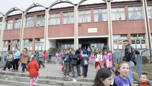 СТРАТЕГИЈЕ ЈОШ НЕМА: У ЦГ нису донете мере за повратак деце у школе СТРАТЕГИЈЕ ЈОШ НЕМА: У ЦГ нису донете мере за повратак деце у школе