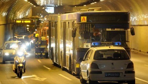 LANČANI SUDAR U TERAZIJSKOM TUNELU: Ima povređenih, hitna pomoć odmah reagovala