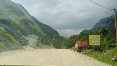 РАМОСАЈ ТВРДИ ДА НЕ УТИЧУ НА МАНАСТИР: Настављени радови код Високих Дечана РАМОСАЈ ТВРДИ ДА НЕ УТИЧУ НА МАНАСТИР: Настављени радови код Високих Дечана