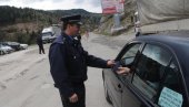 ИЛИ КАЗНА ИЛИ ЗАТВОР Срби илегално ушли у Црну Гору, морају да плате 2.000 евра ИЛИ КАЗНА ИЛИ ЗАТВОР Срби илегално ушли у Црну Гору, морају да плате 2.000 евра
