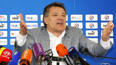 МАМИЋЕВ ШОУ НА ПРЕС КОНФЕРЕНЦИЈИ: Пребили су ме до крви после дербија са Звездом, Туђман је највећи Динамовац у историји МАМИЋЕВ ШОУ НА ПРЕС КОНФЕРЕНЦИЈИ: Пребили су ме до крви после дербија са Звездом, Туђман је највећи Динамовац у историји