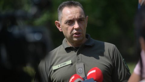 МИНИСТАР ВУЛИН: Као што није знао часно да влада тако Ђукановић не зна достојанствено да губи МИНИСТАР ВУЛИН: Као што није знао часно да влада тако Ђукановић не зна достојанствено да губи
