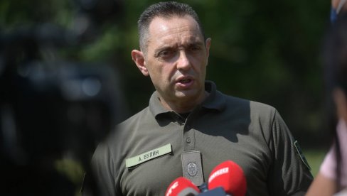 МИНИСТАР ВУЛИН: Као што није знао часно да влада тако Ђукановић не зна достојанствено да губи МИНИСТАР ВУЛИН: Као што није знао часно да влада тако Ђукановић не зна достојанствено да губи