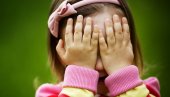 ХАПШЕЊЕ ЗБОГ ДЕЧЈЕ ПОРНОГРАФИЈЕ У КРУШЕВЦУ: Полиција упала у стан, затекли језиве снимке ХАПШЕЊЕ ЗБОГ ДЕЧЈЕ ПОРНОГРАФИЈЕ У КРУШЕВЦУ: Полиција упала у стан, затекли језиве снимке