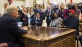 ОН ЈЕ ТРАМПОВ ЏОКЕР: Ушао у трку за место у Белој кући