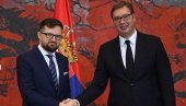 ДОБРОДОШЛИЦА ЗА БЕРГАНТА: Вучић примио акредитиве новог амбасадора Словеније ДОБРОДОШЛИЦА ЗА БЕРГАНТА: Вучић примио акредитиве новог амбасадора Словеније