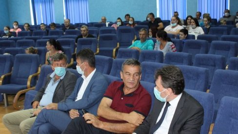 ПАЖЊА ЗА ДЕЦУ БОРАЦА: 13 хиљада КМ за 130 малишана као помоћ за куповину уџбеника ПАЖЊА ЗА ДЕЦУ БОРАЦА: 13 хиљада КМ за 130 малишана као помоћ за куповину уџбеника