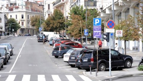 У ПАМЕТНОМ ГРАДУ, ПАМЕТАН И ПАРКИНГ: Дигитализација услуга најдаље одмакла у систему остављања возила У ПАМЕТНОМ ГРАДУ, ПАМЕТАН И ПАРКИНГ: Дигитализација услуга најдаље одмакла у систему остављања возила