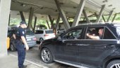 НА ГРАДИНИ СЕ ЧЕКА ЧЕТИРИ САТА: Ево на којим још прелазима су велике гужве НА ГРАДИНИ СЕ ЧЕКА ЧЕТИРИ САТА: Ево на којим још прелазима су велике гужве
