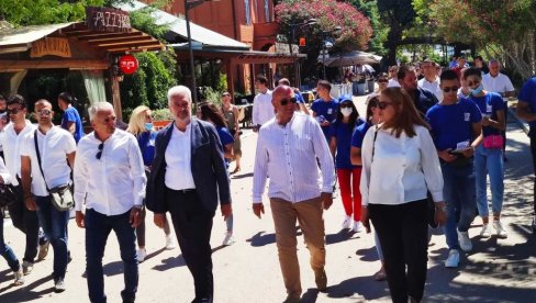 ODBRANA SVETINJA JE NA IZBORIMA: Krivokapić nastavio kampanju ODBRANA SVETINJA JE NA IZBORIMA: Krivokapić nastavio kampanju