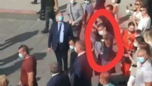 МИЛОВ ТЕЛОХРАНИТЕЉ ВЕРНИЦИМА ПОКАЗАО СРЕДЊИ ПРСТ: Ево шта је Ђукановић урадио када је зачуо - Не дамо светиње МИЛОВ ТЕЛОХРАНИТЕЉ ВЕРНИЦИМА ПОКАЗАО СРЕДЊИ ПРСТ: Ево шта је Ђукановић урадио када је зачуо - Не дамо светиње