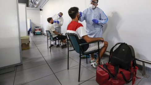 REKORDAN BROJ ZARAŽENIH JOŠ OD MARTA: U Italiji se epidemija ponovo razbuktava - sve podseća na prolećni scenario REKORDAN BROJ ZARAŽENIH JOŠ OD MARTA: U Italiji se epidemija ponovo razbuktava - sve podseća na prolećni scenario