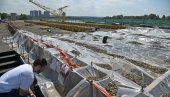 RUŠE NELEGALNO NA BETON HALI: Ministarstvo građevinarstva naložilo uklanjanje objekta RUŠE NELEGALNO NA BETON HALI: Ministarstvo građevinarstva naložilo uklanjanje objekta