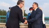 ДОДИК О САСТАНКУ РУКОВОДСТАВА РС И СРБИЈЕ: Документ достављен Вучићу познат свима ДОДИК О САСТАНКУ РУКОВОДСТАВА РС И СРБИЈЕ: Документ достављен Вучићу познат свима