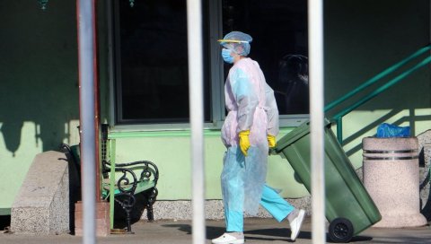 ПАНИКА ИСПРЕД КБЦ: Мигрант за кога се сумња да је заражен короном побегао из болнице ПАНИКА ИСПРЕД КБЦ: Мигрант за кога се сумња да је заражен короном побегао из болнице