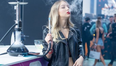УПРКОС АПЕЛИМА СЗО И ЛЕКАРА: Млади у Србији прате овај амерички тренд - опасно је УПРКОС АПЕЛИМА СЗО И ЛЕКАРА: Млади у Србији прате овај амерички тренд - опасно је