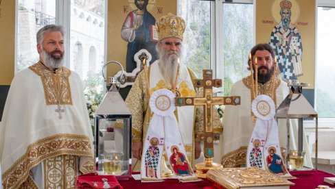 СА 82 ГОДИНЕ ПРВИ ПУТ ЋУ ГЛАСАТИ: Митрополит Амфилохије позвао народ да изађе на изборе и одбрани светиње Божије СА 82 ГОДИНЕ ПРВИ ПУТ ЋУ ГЛАСАТИ: Митрополит Амфилохије позвао народ да изађе на изборе и одбрани светиње Божије