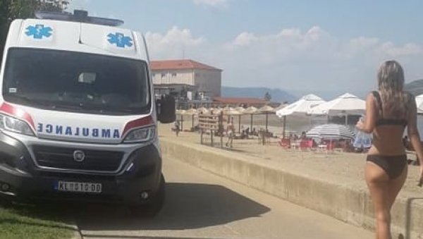 ДОВЕО ДРУГУ ЖЕНУ У КУЋУ КАКО БИ МУ ОСВЕЖИЛА БРАК: Супруга хтела да га закоље после тројке - детаљи хаоса у Кладову ДОВЕО ДРУГУ ЖЕНУ У КУЋУ КАКО БИ МУ ОСВЕЖИЛА БРАК: Супруга хтела да га закоље после тројке - детаљи хаоса у Кладову