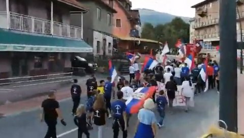 ЛИТИЈА И У АНДРИЈЕВИЦИ: Никада бројнија одбрана светиња (ВИДЕО) ЛИТИЈА И У АНДРИЈЕВИЦИ: Никада бројнија одбрана светиња (ВИДЕО)