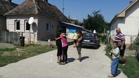 ШТА САМ ДРУГО МОГЛА... Исповест девојчице (12) која је оптужила очуха за силовање на задњем седишту аутомобила ШТА САМ ДРУГО МОГЛА... Исповест девојчице (12) која је оптужила очуха за силовање на задњем седишту аутомобила