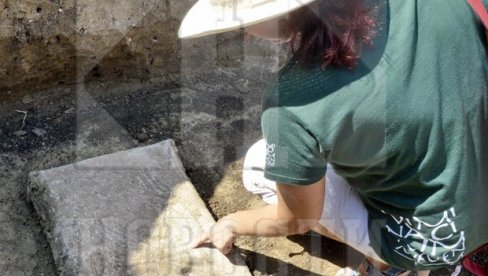 НОВОСТИ САЗНАЈУ! ВЕЛИКО ОТКРИЋЕ: Најстарији помен Христа је у Србији НОВОСТИ САЗНАЈУ! ВЕЛИКО ОТКРИЋЕ: Најстарији помен Христа је у Србији