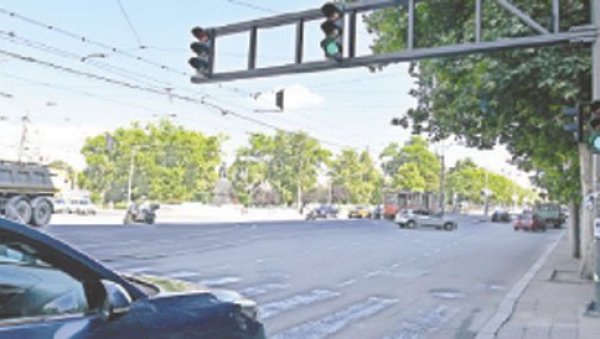 ЗА ОДРЖАВАЊЕ СИСТЕМА ЗА УПРАВЉАЊЕ САОБРАЋАЈНИМ ТОКОВИМА ДАТО 12 МИЛИОНА: Без гужви на 29 раскрсница ЗА ОДРЖАВАЊЕ СИСТЕМА ЗА УПРАВЉАЊЕ САОБРАЋАЈНИМ ТОКОВИМА ДАТО 12 МИЛИОНА: Без гужви на 29 раскрсница