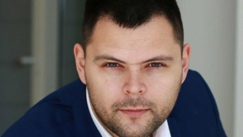 ХАПШЕЊЕ У НИКШИЋУ: Приведен кандидат за посланика најјаче опозиционе снаге у Црној Гори ХАПШЕЊЕ У НИКШИЋУ: Приведен кандидат за посланика најјаче опозиционе снаге у Црној Гори