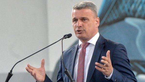 ЛЕПА ВЕСТ ЗА ЧАЧАНЕ: Укинита ванредна ситуација, проглашена због епидемије короне ЛЕПА ВЕСТ ЗА ЧАЧАНЕ: Укинита ванредна ситуација, проглашена због епидемије короне