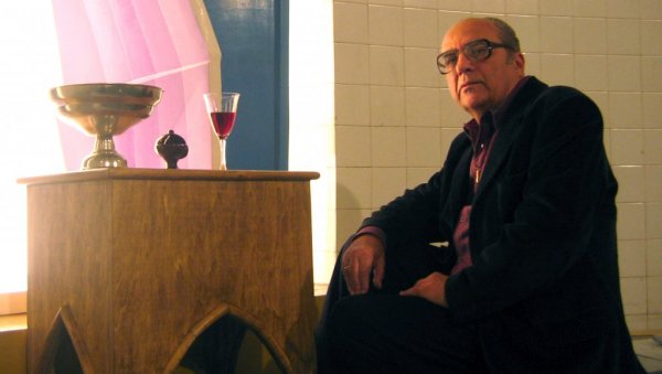 СНОВИ ВИЗИОНАРА: Књига поезије Владана Радовановића Међу бићем и небићем СНОВИ ВИЗИОНАРА: Књига поезије Владана Радовановића Међу бићем и небићем