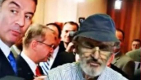 МАРОВИЋ: Ђукановић би да је Црна Гора држава само оних који гласају ДПС- тренутак је за промене МАРОВИЋ: Ђукановић би да је Црна Гора држава само оних који гласају ДПС- тренутак је за промене