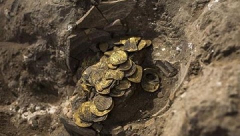 СПРЕЧЕН ШВЕРЦ АНТИЧКИХ АРТЕФАКАТА: У Турској заплењено 90 предмета из римског доба СПРЕЧЕН ШВЕРЦ АНТИЧКИХ АРТЕФАКАТА: У Турској заплењено 90 предмета из римског доба