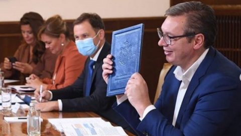 ВУЧИЋ СА НЕМАЧКИМ МИНИСТРОМ: Потписана заједничка изјава о институционалном партнерству ВУЧИЋ СА НЕМАЧКИМ МИНИСТРОМ: Потписана заједничка изјава о институционалном партнерству