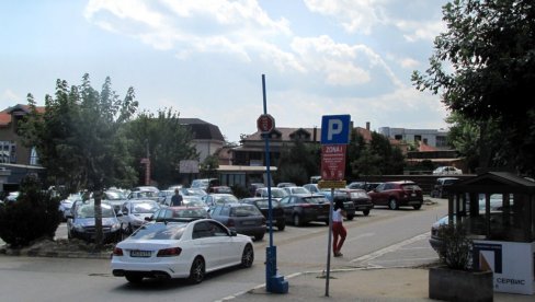BESPLATNO PRAZNIČNO PARKIRANJE: U zoniranim delovima grada u ponedeljak bez naplate BESPLATNO PRAZNIČNO PARKIRANJE: U zoniranim delovima grada u ponedeljak bez naplate