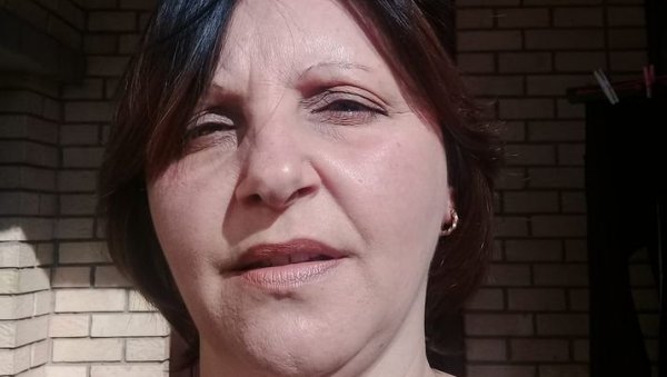 ГЕСТ ОВЕ ЖЕНЕ ЋЕ ВАС ОСТАВИТИ БЕЗ РЕЧИ: Породици са четворо деце поклонила две куће, плац од 66 ари и њиву! ГЕСТ ОВЕ ЖЕНЕ ЋЕ ВАС ОСТАВИТИ БЕЗ РЕЧИ: Породици са четворо деце поклонила две куће, плац од 66 ари и њиву!