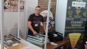 КОШНИЦА НА ДАЉИНСКО УПРАВЉАЊЕ: Производи Optical д.о.о из Крушевца помажу пчеларима КОШНИЦА НА ДАЉИНСКО УПРАВЉАЊЕ: Производи Optical д.о.о из Крушевца помажу пчеларима