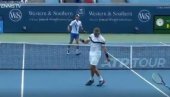 NOVAK IZBIO RIVALU REKET IZ RUKE: Pogledajte Đokovićev potez o kom će se pričati (VIDEO) NOVAK IZBIO RIVALU REKET IZ RUKE: Pogledajte Đokovićev potez o kom će se pričati (VIDEO)