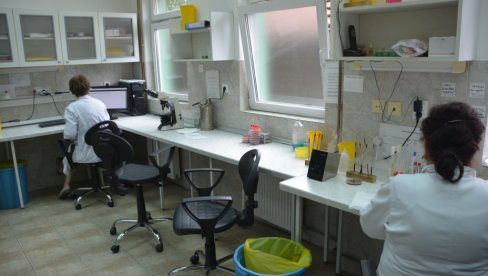 ПОЗИТИВНА ТРИ УЗОРКА: Благи пораст нових случајева инфекције у Краљеву ПОЗИТИВНА ТРИ УЗОРКА: Благи пораст нових случајева инфекције у Краљеву