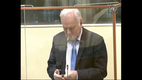 RATKU MLADIĆU POZLILO U HAGU: Borba generala iza haških zidina (VIDEO) RATKU MLADIĆU POZLILO U HAGU: Borba generala iza haških zidina (VIDEO)