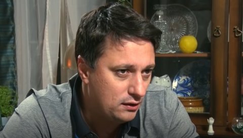 АНДРИЈА МИЛОШЕВИЋ: Лепа Брена ми је лечила чмичак у авиону АНДРИЈА МИЛОШЕВИЋ: Лепа Брена ми је лечила чмичак у авиону