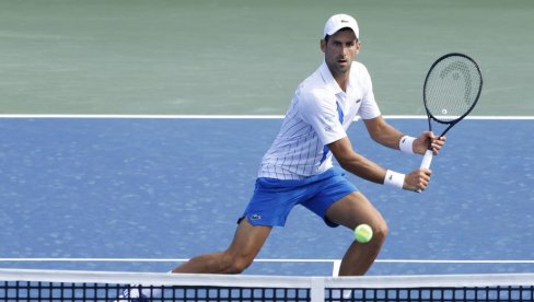 NOVAK OPET ISPISAO ISTORIJU: Đoković posle preokreta osvojio 35. masters titulu NOVAK OPET ISPISAO ISTORIJU: Đoković posle preokreta osvojio 35. masters titulu