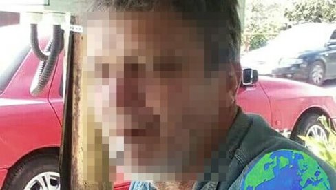 OVO JE OSUMNJIČENI ZA UBISTVO KOD KNIĆA: Žrtvu izbo nožem po telu i glavi, dete sve gledalo (FOTO) OVO JE OSUMNJIČENI ZA UBISTVO KOD KNIĆA: Žrtvu izbo nožem po telu i glavi, dete sve gledalo (FOTO)