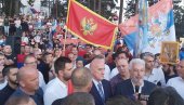ЛИТИЈА У НИКШИЋУ: Хиљаде грађана заједно Не дамо светиње (ФОТО/ВИДЕО) ЛИТИЈА У НИКШИЋУ: Хиљаде грађана заједно Не дамо светиње (ФОТО/ВИДЕО)