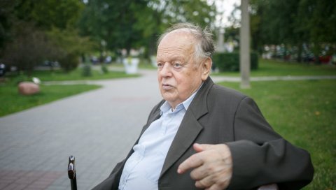 СВЕТИ СЕ РУСИМА: Станислав Шушкевич предлаже укидање руског језика у Белорусији СВЕТИ СЕ РУСИМА: Станислав Шушкевич предлаже укидање руског језика у Белорусији