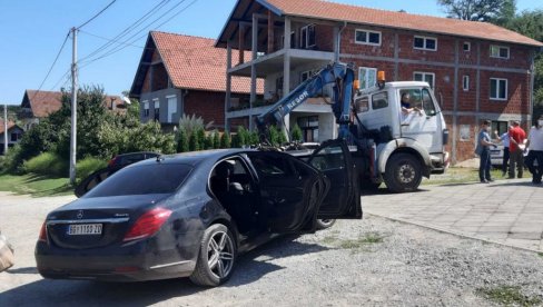 DETALJI SVIREPOG UBISTVA KOD SMEDEREVA: Pregazio vlasnika kafane zbog pevačice, pa se vratio u rikverc da ga dokrajči DETALJI SVIREPOG UBISTVA KOD SMEDEREVA: Pregazio vlasnika kafane zbog pevačice, pa se vratio u rikverc da ga dokrajči