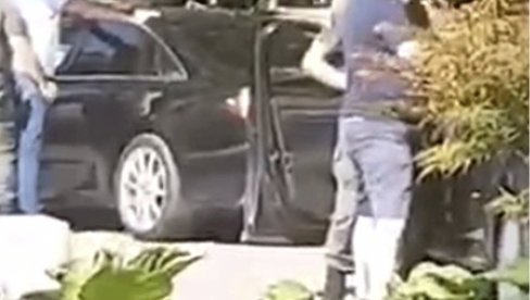 АНТИТЕРОРИСТИЧКЕ ЈЕДИНИЦЕ У ЦРНОЈ ГОРИ ПРЕТРЕСАЈУ АУТОМОБИЛЕ: Ево шта се тренутно дешава у Будви АНТИТЕРОРИСТИЧКЕ ЈЕДИНИЦЕ У ЦРНОЈ ГОРИ ПРЕТРЕСАЈУ АУТОМОБИЛЕ: Ево шта се тренутно дешава у Будви