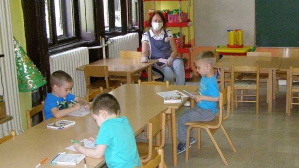 ПРИПРЕМАЈУ СЕ ЗА СЕПТЕМБАР: У Зрењанину дезинфекција свих вртића и школа ПРИПРЕМАЈУ СЕ ЗА СЕПТЕМБАР: У Зрењанину дезинфекција свих вртића и школа
