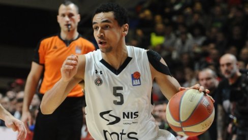 TEŽAK UDARAC ZA PARTIZAN: Jedan od najboljih igrača slomio nos, propušta derbi TEŽAK UDARAC ZA PARTIZAN: Jedan od najboljih igrača slomio nos, propušta derbi