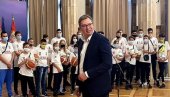 ПОСЕТА ПРЕДСЕДНИКУ: Вучић примио младе спортисте са КиМ