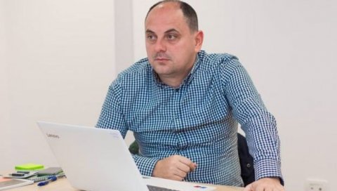 ПРИТИСАК НА НЕЗАВИСНО НОВИНАРСТВО: Драган Живковић поново на мети полиције ПРИТИСАК НА НЕЗАВИСНО НОВИНАРСТВО: Драган Живковић поново на мети полиције